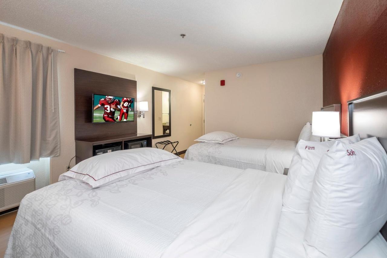 Hotel Red Roof Long Island - Garden 3*