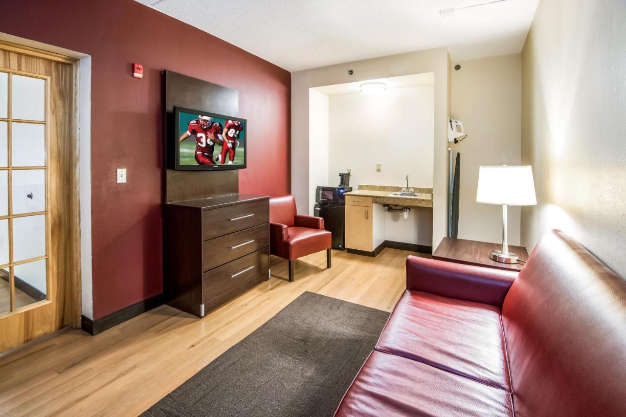 Hotel Red Roof Long Island - Garden 3*