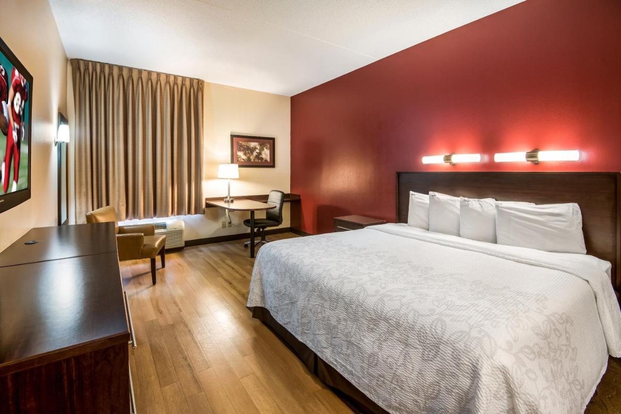 Red Roof Long Island - Garden Hotel 3*